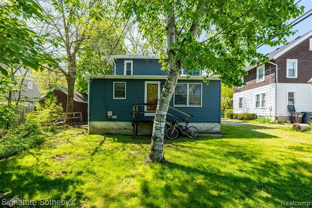 711 Granger Avenue, Ann Arbor, MI 48104
