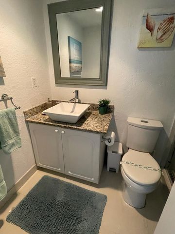 3801 S Ocean Drive 12M, Hollywood, FL 33019