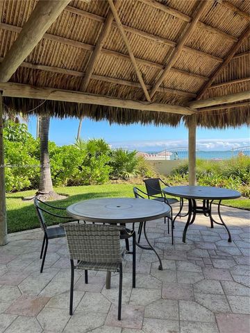 3801 S Ocean Drive 12M, Hollywood, FL 33019