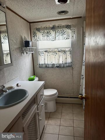 100 ROBERTS, Toms River, NJ 08755