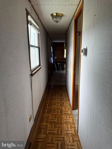 100 ROBERTS, Toms River, NJ 08755