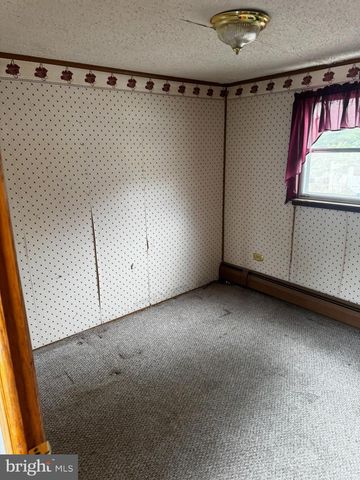 100 ROBERTS, Toms River, NJ 08755