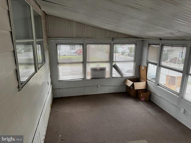 100 ROBERTS, Toms River, NJ 08755