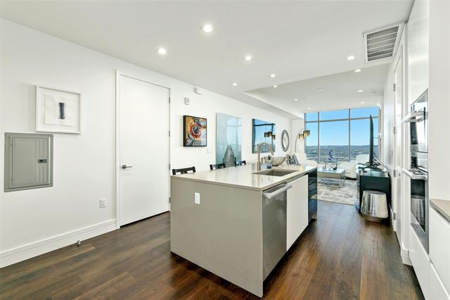 501 West Ave 3202, Austin, TX 78701