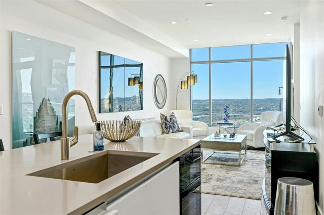 501 West Ave 3202, Austin, TX 78701
