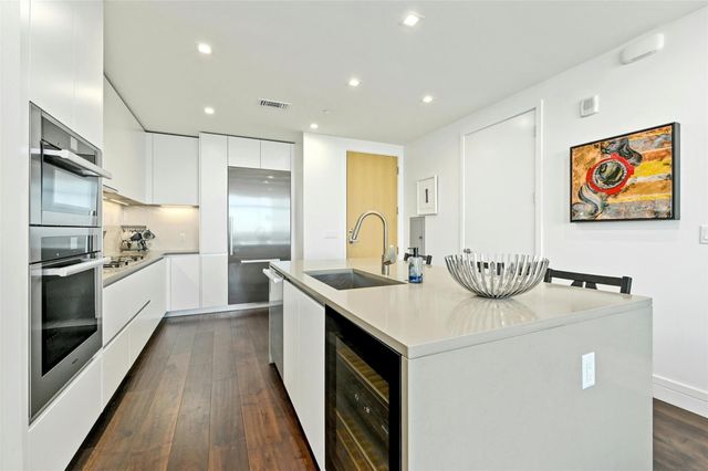 501 West Ave 3202, Austin, TX 78701