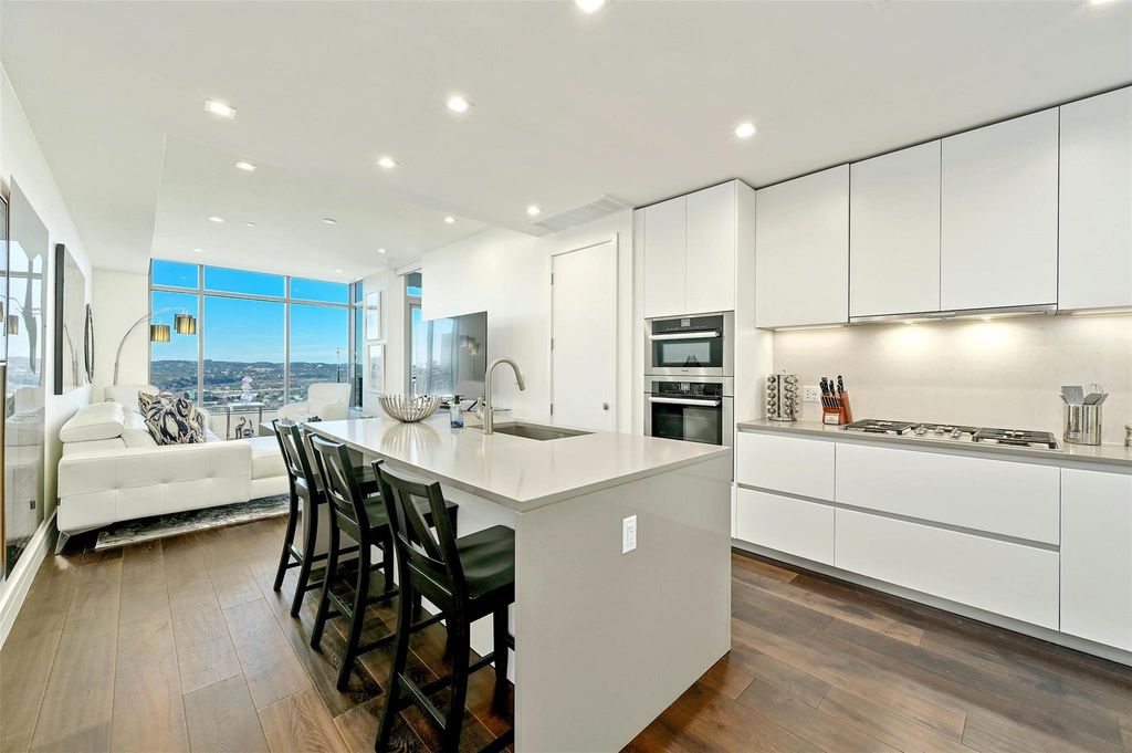 501 West Ave 3202, Austin, TX 78701