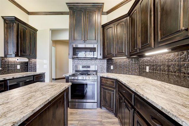 12859 Meadow Ridge Drive, Shawnee, OK 74804