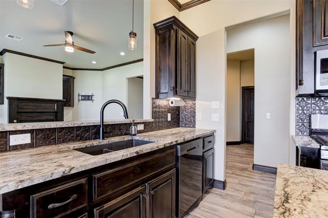 12859 Meadow Ridge Drive, Shawnee, OK 74804
