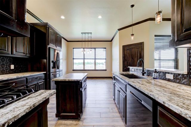 12859 Meadow Ridge Drive, Shawnee, OK 74804