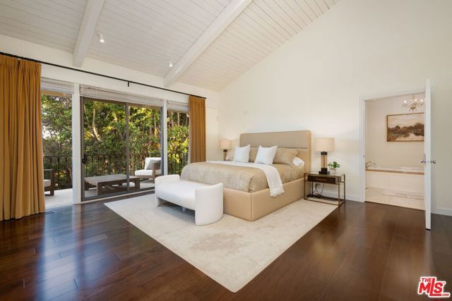 204 Ashdale Place, Los Angeles, CA 90049