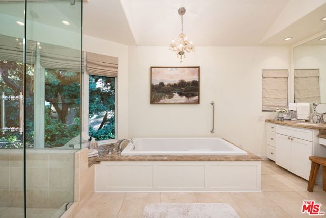 204 Ashdale Place, Los Angeles, CA 90049