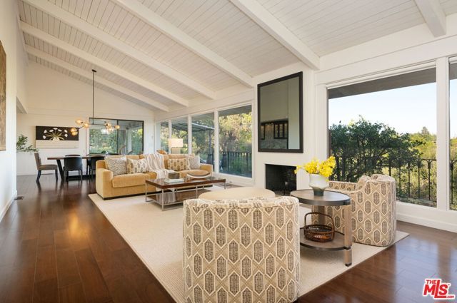204 Ashdale Place, Los Angeles, CA 90049