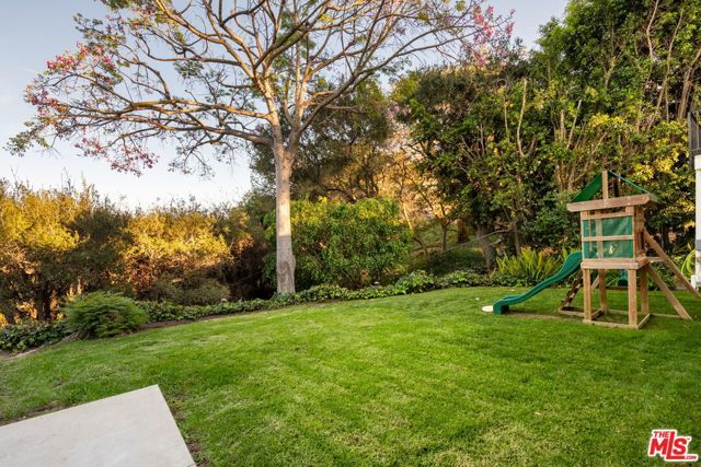 204 Ashdale Place, Los Angeles, CA 90049