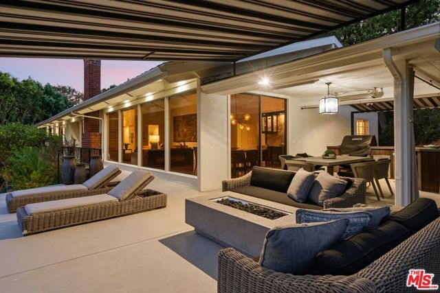 204 Ashdale Place, Los Angeles, CA 90049