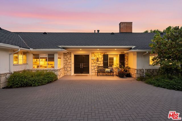 204 Ashdale Place, Los Angeles, CA 90049