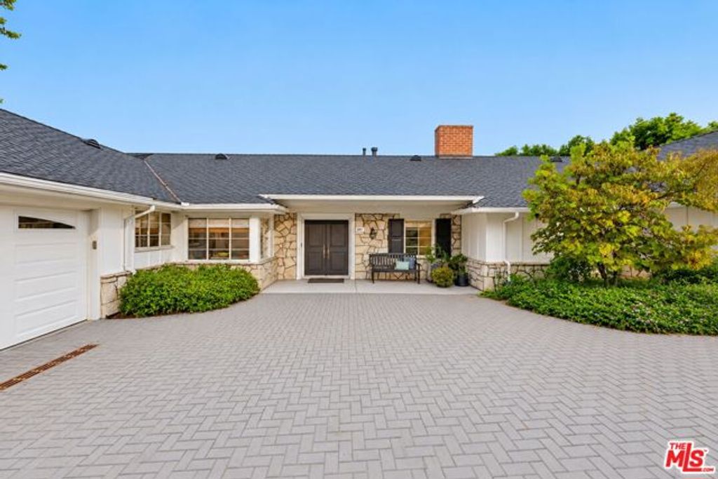 204 Ashdale Place, Los Angeles, CA 90049