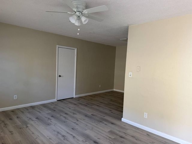 1004 NW 2nd Street 1, Fort Lauderdale, FL 33311