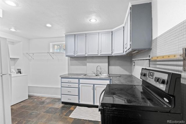 576 S Grant Street, Denver, CO 80209
