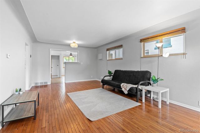 576 S Grant Street, Denver, CO 80209