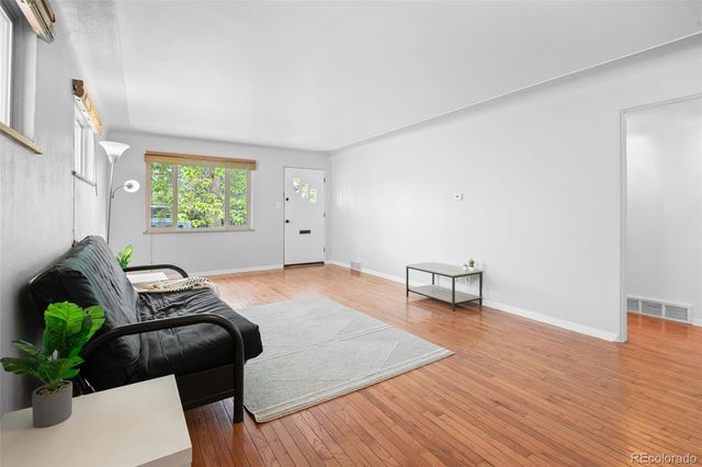 576 S Grant Street, Denver, CO 80209