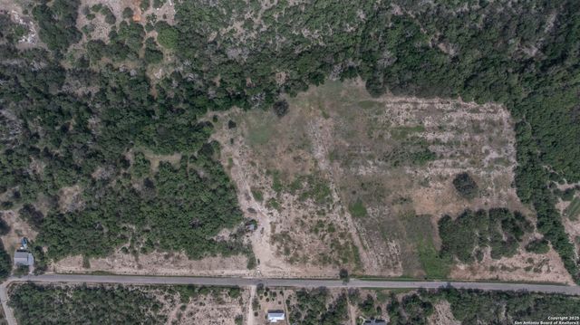 1379 County Road 772, Natalia, TX 78059