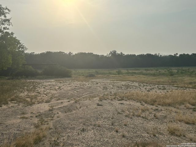 1379 County Road 772, Natalia, TX 78059