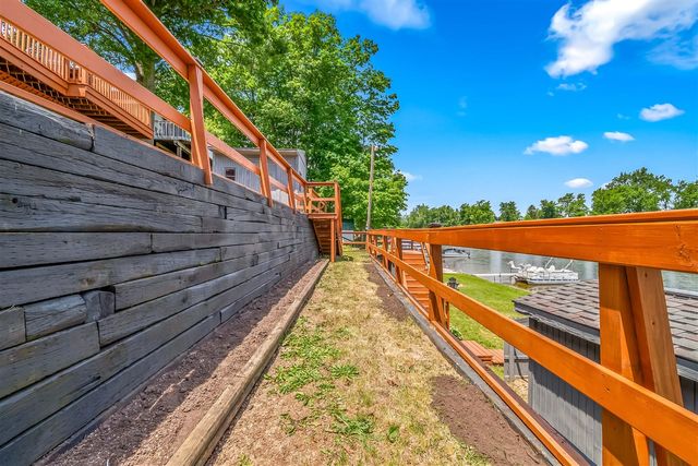 13854 Emens Drive, Hudson, MI 49247