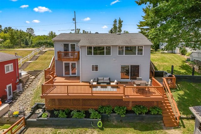 13854 Emens Drive, Hudson, MI 49247