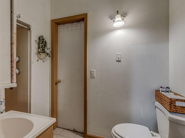 919 SW 3rd Street, Moore, OK 73160