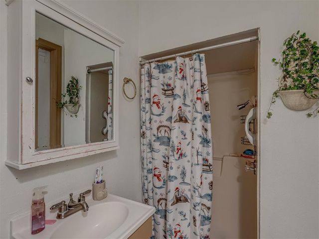 919 SW 3rd Street, Moore, OK 73160