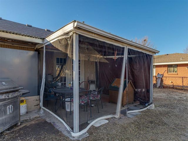 919 SW 3rd Street, Moore, OK 73160