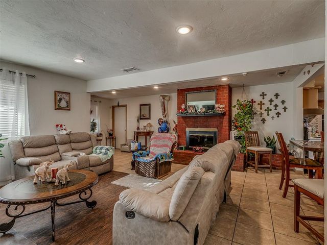 919 SW 3rd Street, Moore, OK 73160