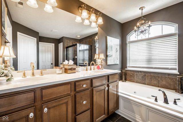 10190 Fantina Lane, Fishers, IN 46040