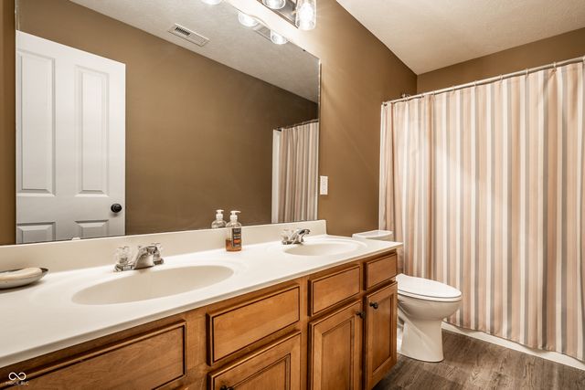 10190 Fantina Lane, Fishers, IN 46040