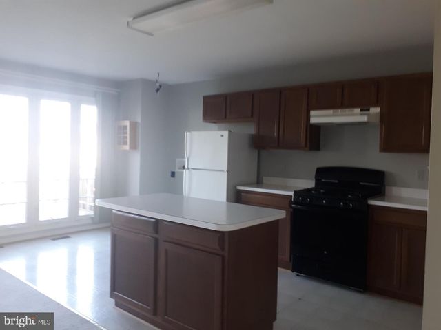 16804 WINSTON LN, Woodbridge, VA 22191
