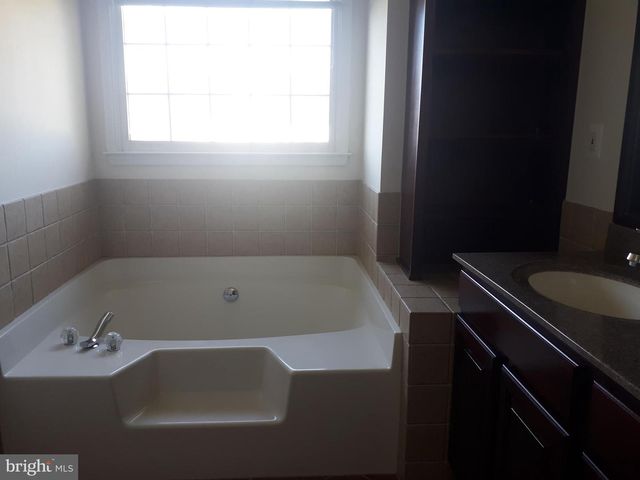 16804 WINSTON LN, Woodbridge, VA 22191