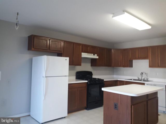 16804 WINSTON LN, Woodbridge, VA 22191