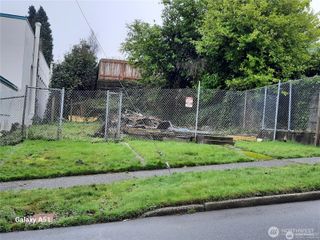 1210 35th Street, Everett, WA 98201