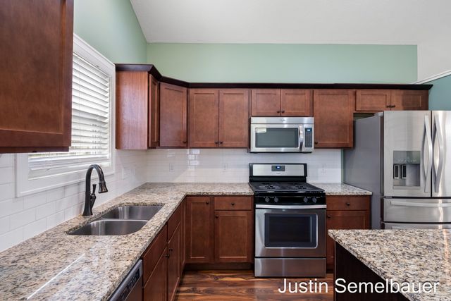 8726 Rainbows End Road SE, Caledonia, MI 49316