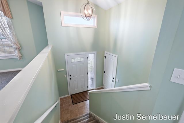 8726 Rainbows End Road SE, Caledonia, MI 49316