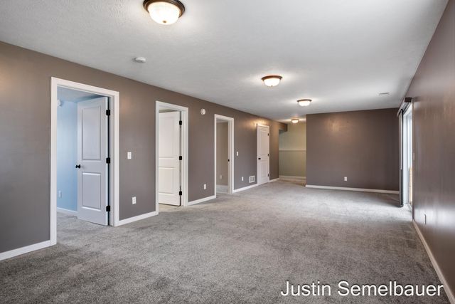 8726 Rainbows End Road SE, Caledonia, MI 49316