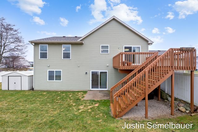 8726 Rainbows End Road SE, Caledonia, MI 49316