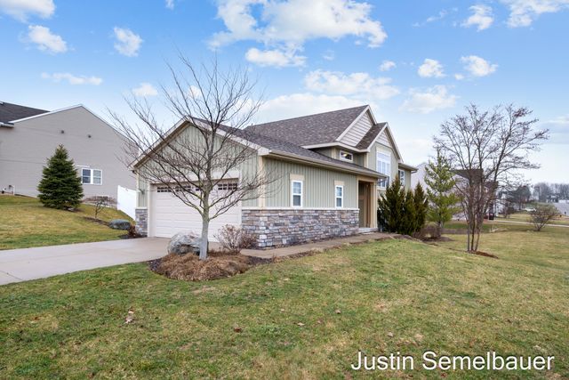 8726 Rainbows End Road SE, Caledonia, MI 49316