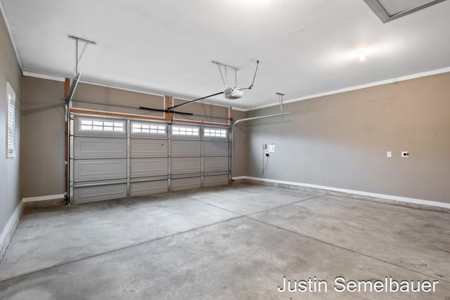 8726 Rainbows End Road SE, Caledonia, MI 49316