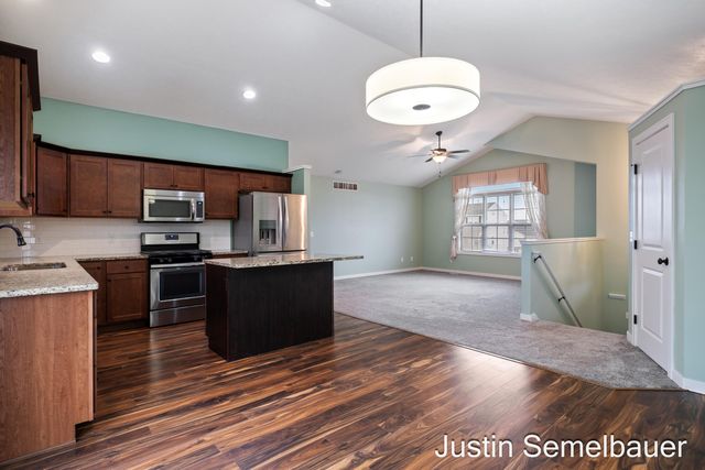 8726 Rainbows End Road SE, Caledonia, MI 49316