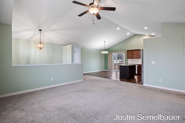 8726 Rainbows End Road SE, Caledonia, MI 49316