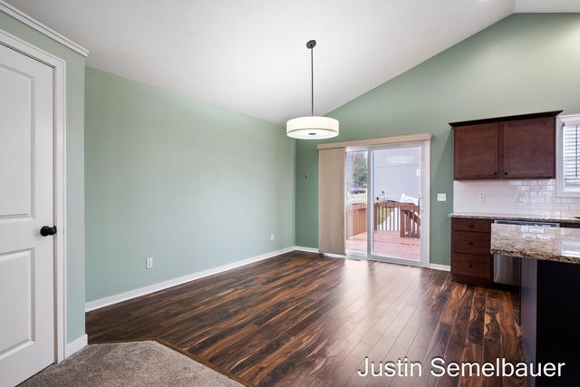 8726 Rainbows End Road SE, Caledonia, MI 49316