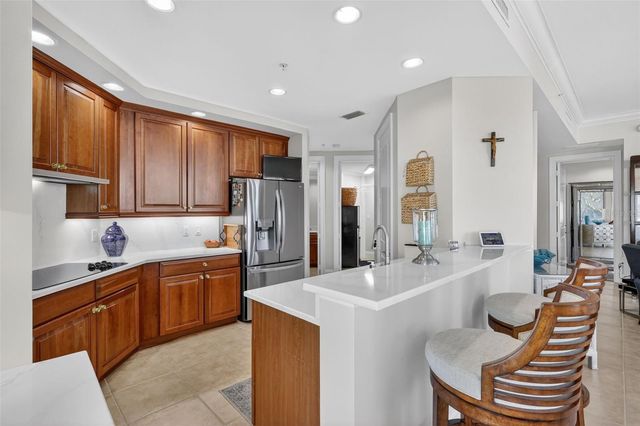 130 RIVIERA DUNES WAY 506, Palmetto, FL 34221