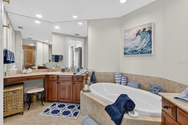 130 RIVIERA DUNES WAY 506, Palmetto, FL 34221